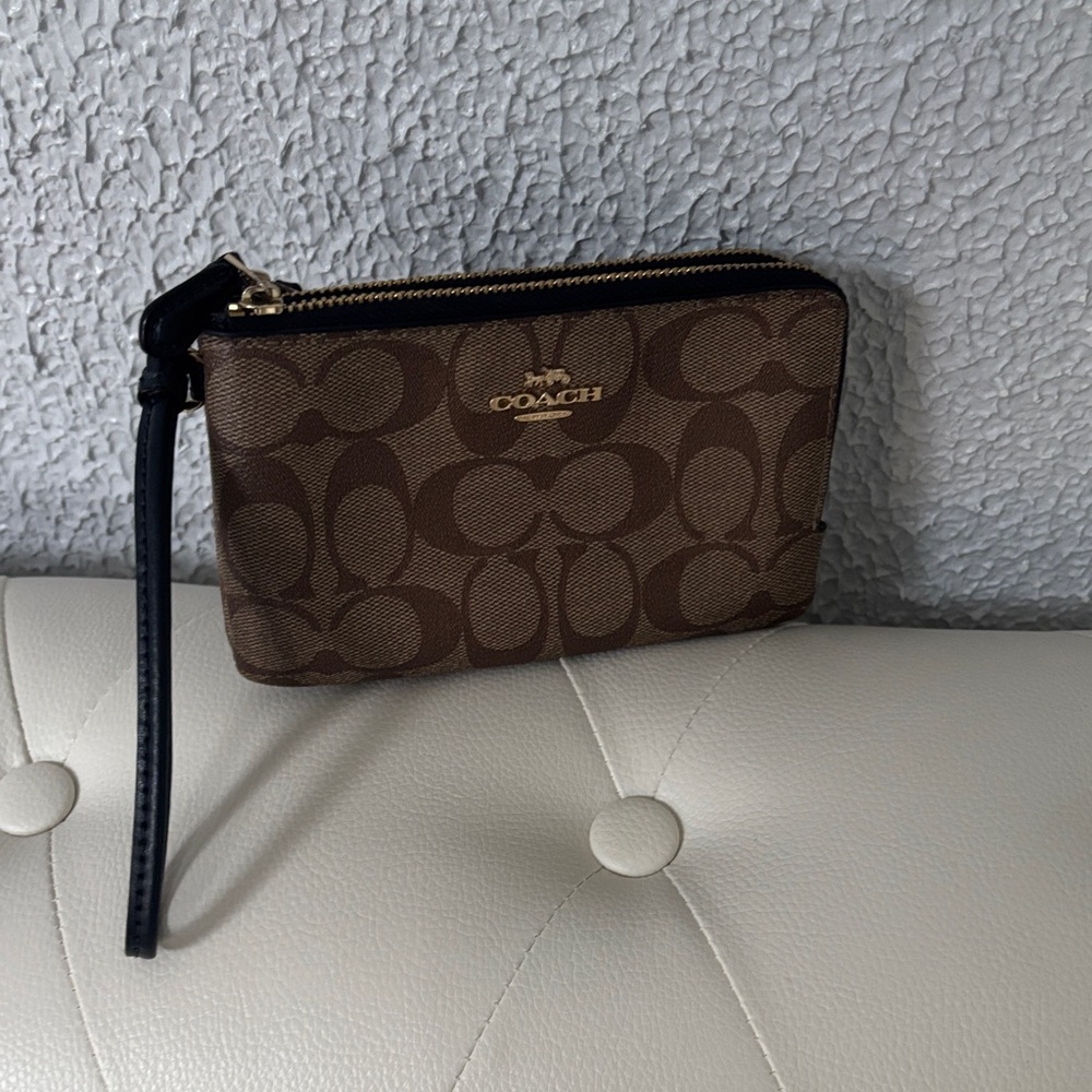 Coach Monogram Double Zipper Wristlet Brown Wristlet ( LIke New Without Tags) - Picture 14 of 15